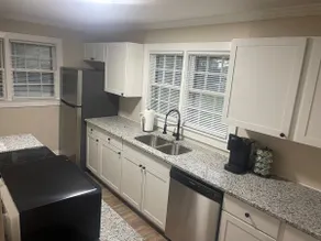 Cozy 1bed/1bath/full kitchen in foothills of NC - Image 2