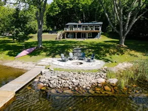 Beautiful Waterfront 4 Season Lake House - Image 2