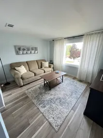 Centrally Located Comfort Cove - Image 5