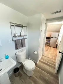 Centrally Located Comfort Cove - Image 4