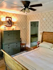 Cheerful Catskill Village Cottage - Image 3