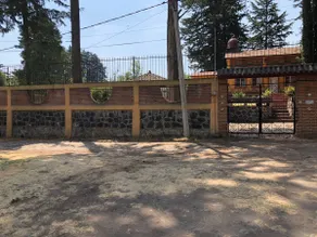 House/cabin with indoor and outdoor fireplace - Image 3