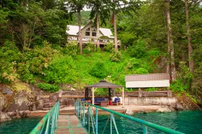 The Overlook, Luxury Lakeside Home with Dock - Image 5
