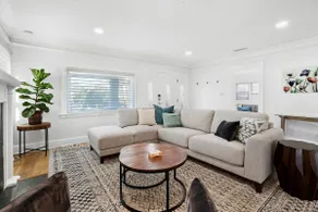 LA Home-Outdoor Space-Parking-USC-DTLA-SoFi-Crypto - Image 3