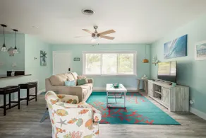 5 star! Private HM. 3mi to beach. Bright & Cheery - Image 3
