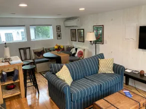 Charmingly renovated carriage house in Downtown. - Image 3