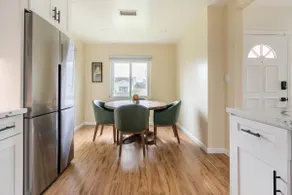 Newly upgraded Luxury 2 Bedroom Home - Image 4
