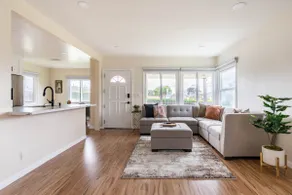 Newly upgraded Luxury 2 Bedroom Home - Image 2
