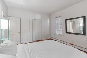 Frog Hollow Red Door Retreat - Image 5