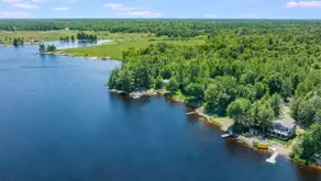 Muskoka Mist | 3BR Waterfront Retreat on Doe Lake - Image 5