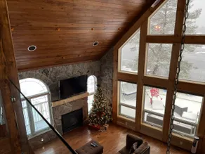 Luxury Lakeview Dream Cottage with Hot Tub - Image 5