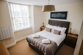 Lovely self-catering holiday bungalow in the grounds of a 16C Manor House. - Image 5