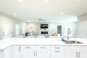 Warwick Dreamscape 5 BR Rancher|2 masters - Image 5