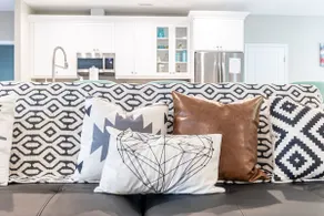 Warwick Dreamscape 5 BR Rancher|2 masters - Image 3