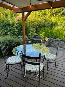 Serene 2-bedroom home with backyard oasis - Image 3