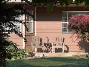 Serene 2-bedroom home with backyard oasis - Image 5
