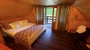 Romantic Private Cabin for 2 with Parking - Image 4