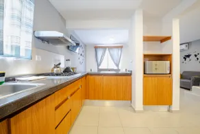 Nice and comfortable house minutes from the airport - Image 3