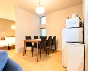 [AZUMA SEE ②] Good transportation for sightseeing. Nordic furniture and queen beds, comfortable room for 6 people. - Image 2