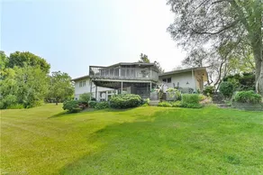 Relaxing Lakefront Vacation Home - Image 2