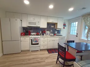Cozy, vacation home in a charming duplex cottage - Image 3