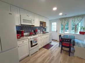Cozy, vacation home in a charming duplex cottage - Image 2