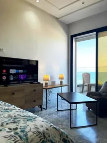 Studio with direct sea view - Image 5