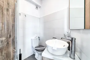 Studio w/ AC, Smart TV, Panoramic view of old town - Image 3