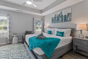 Clean Townhome Work ready Near Airport - Image 3
