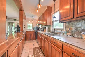 The Campbell House 18 acres of country paradise! - Image 3