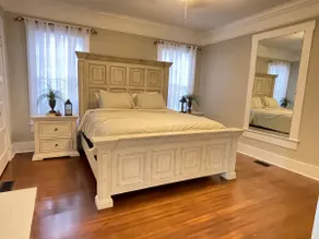 Luxurious Historic Home For All - Image 2