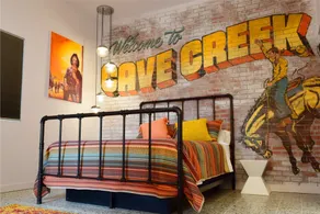 Cute modern 1 bedroom guest house w/ private patio - Image 3