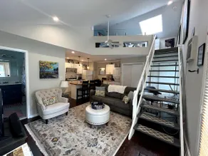 Lovely Loft Apartment with Private Beach Access!! - Image 2