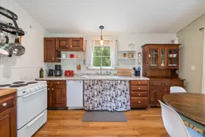 Better than Glamping, 2BR Cabin 1BA w/ Soaking Tub - Image 5