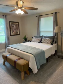 Entire home! Updated King/ Queen Deer Park Stay - Image 2