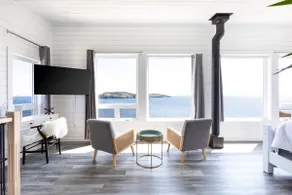 Eagles Nest Cliff House w/pvt Hot Tub & Sauna - Image 2