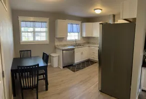 Spacious 4 bedroom cottage near Current River - Image 2