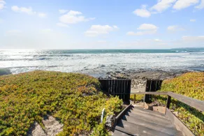 Cozy cottage on a full ocean-front acre - Image 3