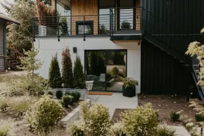 Designer Seattle 2BR with Patio - Image 2