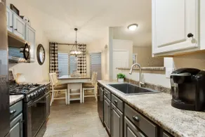 CUTE 3 bedroom home with outdoor kitchen, Sleeps 6 - Image 5