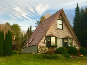 Adorable A-frame with plenty of outdoor space - Image 3