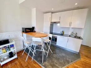Cozy apartment with balcony and parking - Image 5