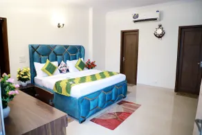 Fortune Home Service Apartment 2bhk,E28 Saket 2a - Image 2
