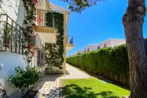 Lovely 1- bedroom rental with pool, close to the beach - Image 4