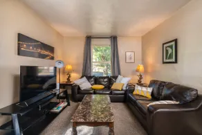 Twin Cities, 3Bedroom, Entire House , AC - Image 2