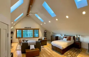 MadronaSuite- Island Charm, Sunny Serene Loft Apt - Image 3