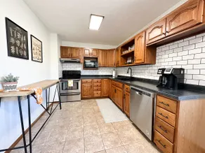 6BR on 14 Acres | Movie Room & Country Views - Image 5