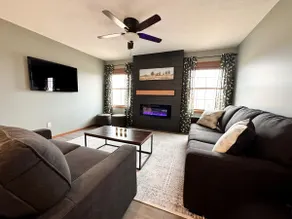 6BR on 14 Acres | Movie Room & Country Views - Image 2