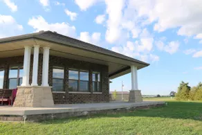 Enjoy this Lake view House ! - Image 4
