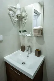 Bathrooms - Image 5